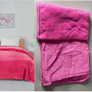 Macy's Intelligent Design Microlight Plush Pink Oversized Blanket - Twin/XL